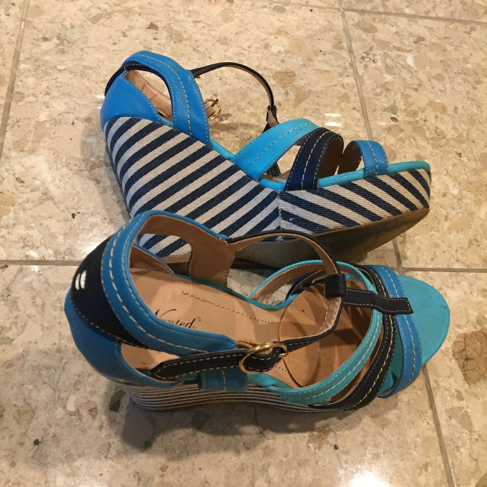 Fun, 4 inch, cloth wedge shoes, size 8